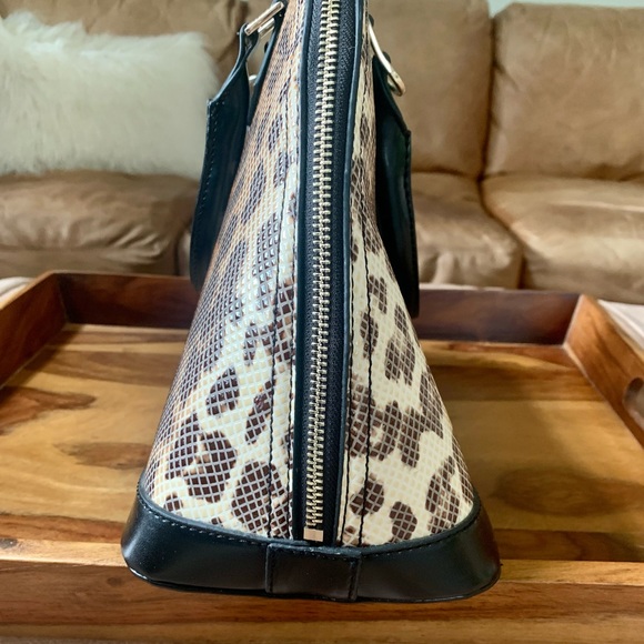 It Bag World Favorite - Picture 9 of 9